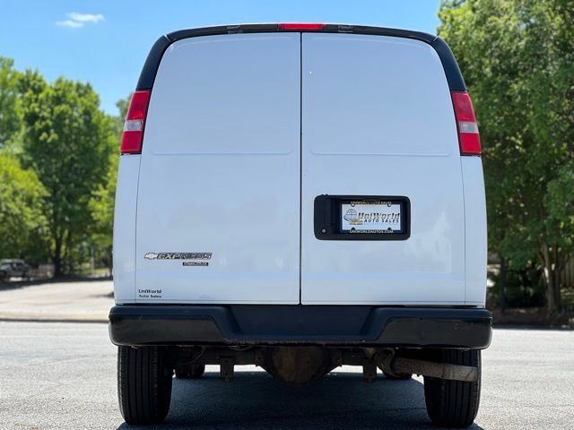 Used 2016 Chevrolet Express 2500 RWD image 6