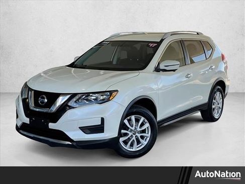 Used 2017 Nissan Rogue SV w/ SV Premium Package image 1