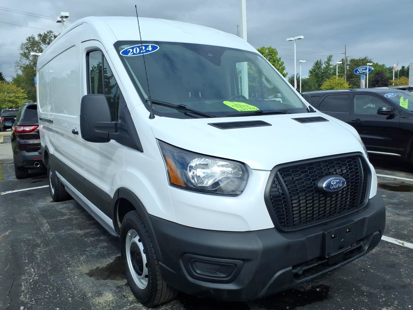 Used 2024 Ford Transit 250 148 Medium Roof w/ Load Area Protection Package RWD image 1