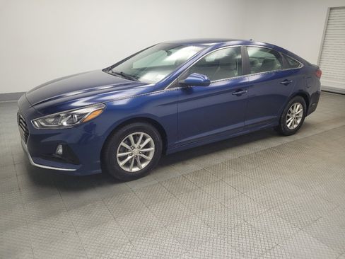 Used 2018 Hyundai Sonata SE w/ Cargo Package FWD image 2