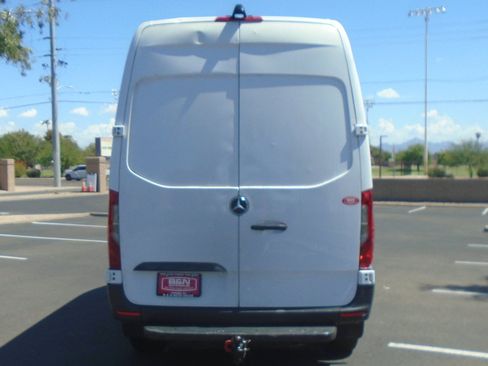 Used 2021 Mercedes-Benz Sprinter 2500 w/ Driver Convenience Package image 4