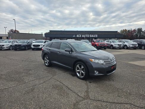 Used 2009 Toyota Venza AWD image 2