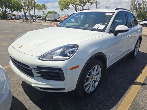 Used 2019 Porsche Cayenne AWD/4WD image 2