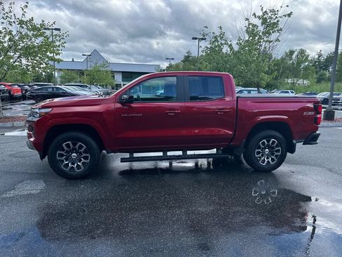 Used 2023 Chevrolet Colorado Z71 w/ Z71 Convenience Package 2 AWD/4WD image 2