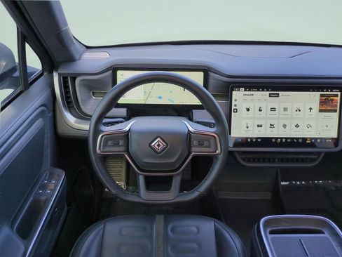 Used 2025 Rivian R1T Adventure Dual AWD/4WD image 12