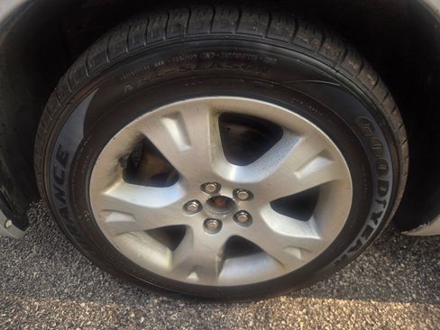 Used 2007 Toyota Matrix XR FWD image 38