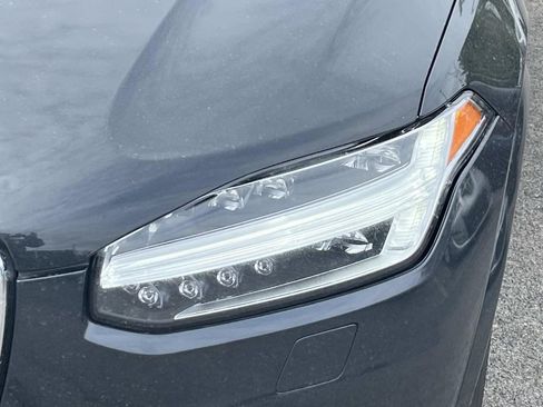 Used 2021 Volvo XC90 T5 Momentum w/ Protection Package image 9