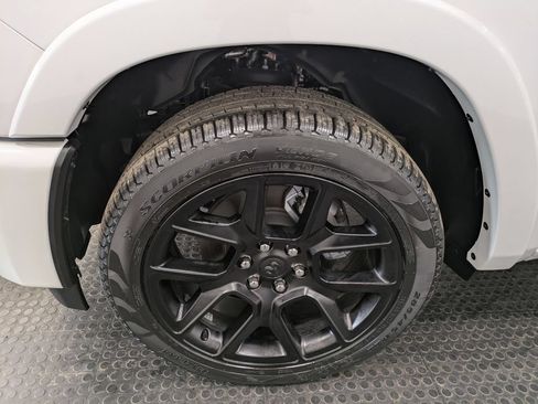 Used 2025 RAM 1500 Laramie w/ Night Edition AWD/4WD image 7