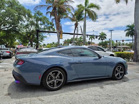 Used 2025 Ford Mustang Coupe RWD image 12
