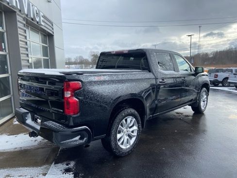 Used 2022 Chevrolet Silverado 1500 Custom image 3