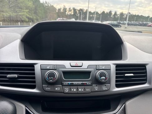 Used 2013 Honda Odyssey EX-L image 23
