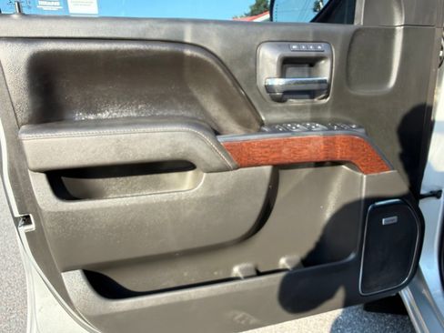Used 2017 GMC Sierra 1500 SLT AWD/4WD image 13