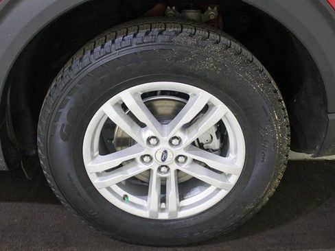 Certified 2020 Ford Explorer XLT w/ Equipment Group 202A image 21