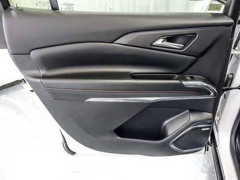 Certified 2024 Chevrolet Traverse RS w/ LPO, Floor Liner Package AWD/4WD image 32