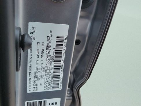 Used 2021 Toyota Tacoma TRD Off-Road image 29