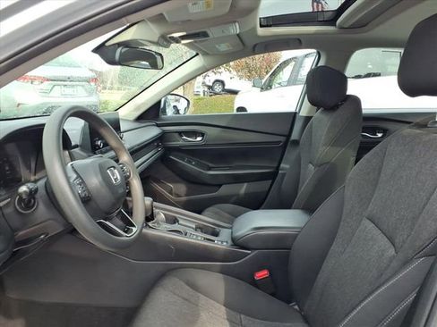 Used 2024 Honda Accord EX image 5