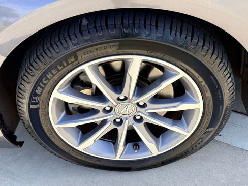 Used 2018 Acura TLX image 16