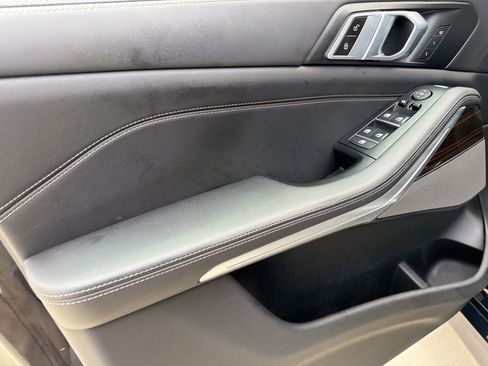 Used 2024 BMW X5 sDrive40i w/ M Sport Package RWD image 14