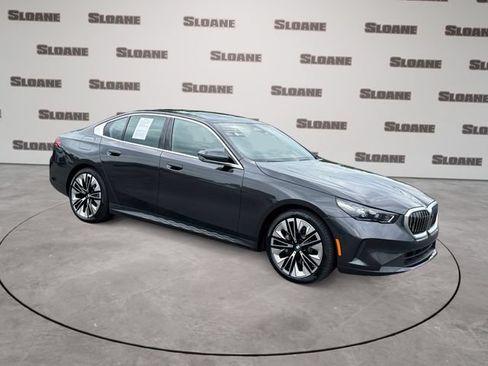 Certified 2026 BMW 530i xDrive w/ Premium Package AWD/4WD image 7