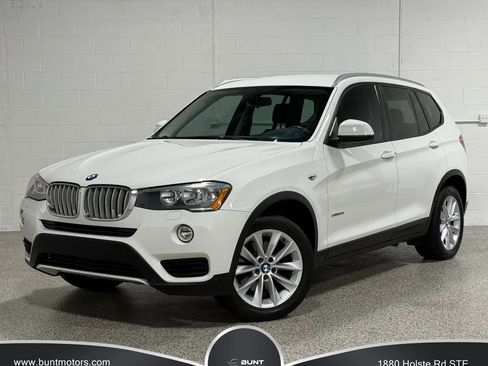 Used 2017 BMW X3 xDrive28i image 1