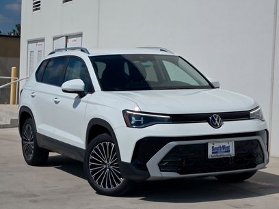 New 2025 Volkswagen Taos SE