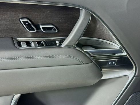Certified 2024 Land Rover Range Rover Long Wheelbase SE image 20