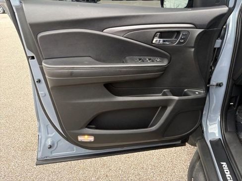 Used 2023 Honda Ridgeline RTL-E image 17