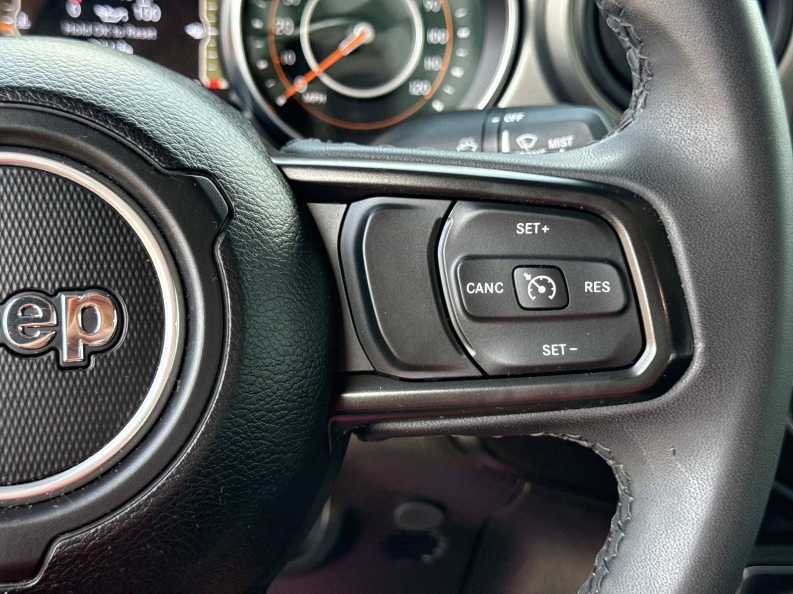 Certified 2023 Jeep Gladiator Sport AWD/4WD image 21