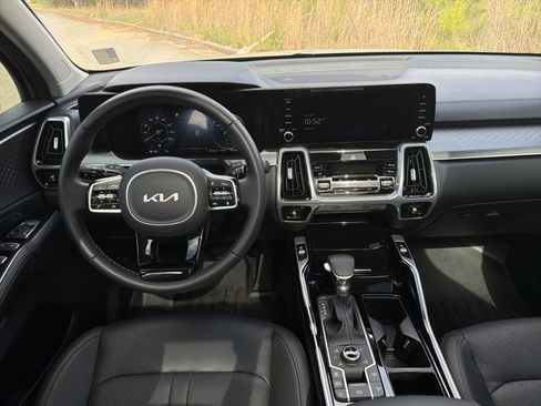 Used 2023 Kia Sorento SX AWD/4WD image 23