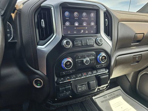 Used 2020 GMC Sierra 1500 SLT w/ Driver Alert Package II AWD/4WD image 29
