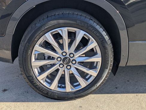 Certified 2023 Chevrolet Blazer Premier w/ Driver Confidence II Package image 11