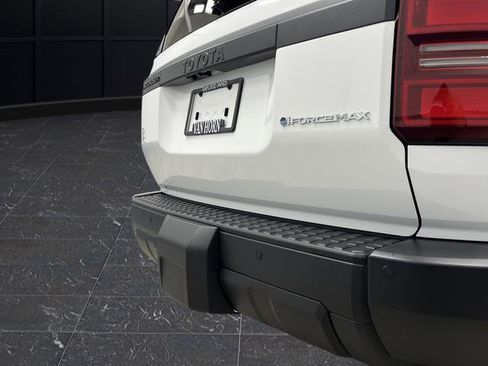 Used 2025 Toyota Land Cruiser 1958 image 32