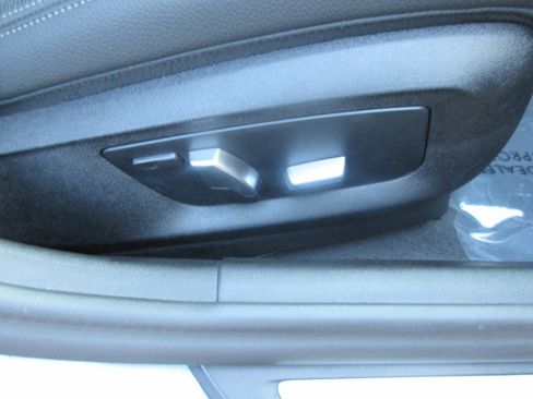 Used 2023 BMW 540i w/ M Sport Package image 27