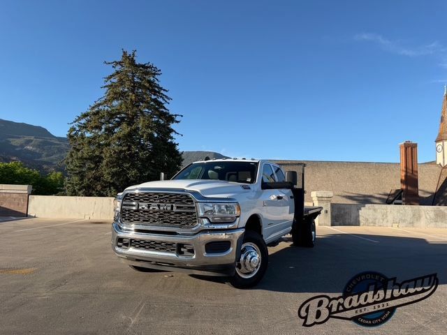 Used 2022 RAM 3500 Tradesman w/ Chrome Appearance Group AWD/4WD image 1