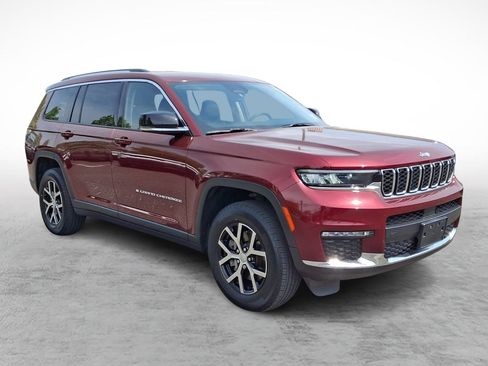 Used 2023 Jeep Grand Cherokee L Limited image 7