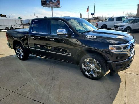 Used 2022 RAM 1500 Limited w/ Body-Colour Bumper Group image 32