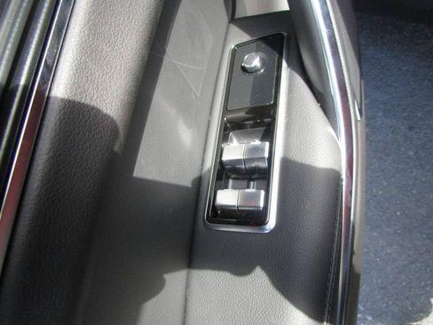 Used 2022 Jaguar F-PACE S AWD/4WD image 8