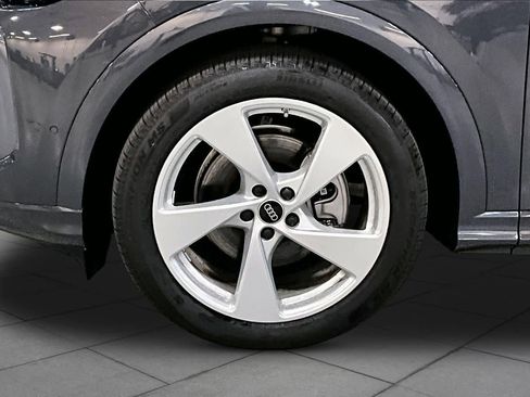 Used 2025 Audi Q5 Prestige AWD/4WD image 11
