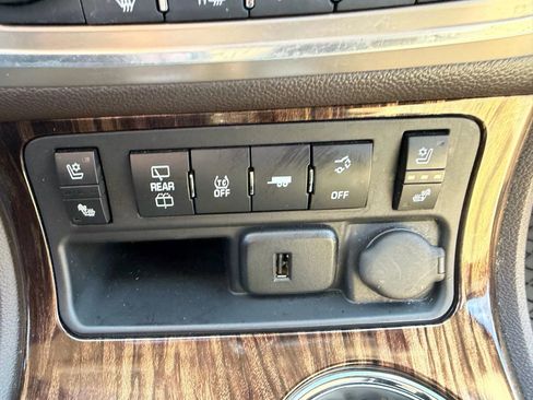 Used 2016 GMC Acadia Denali image 28