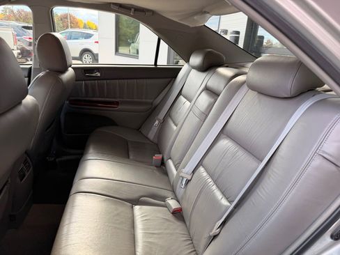 Used 2004 Toyota Camry LE image 12