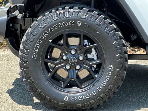 New 2025 Jeep Gladiator Sport AWD/4WD image 25