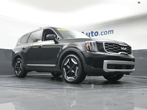 Used 2025 Kia Telluride S AWD/4WD image 24