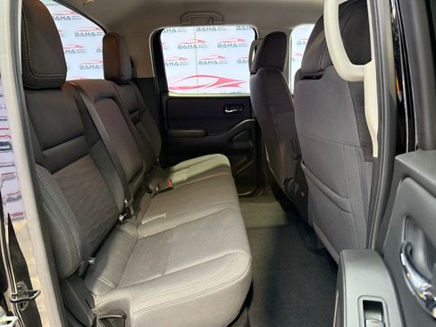 Used 2024 Nissan Frontier SV image 49