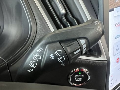 Used 2024 Ford Edge SEL w/ Convenience Package image 32