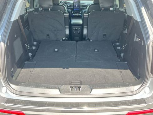 Used 2024 Ford Explorer Limited w/ Limited Technology Package AWD/4WD image 34