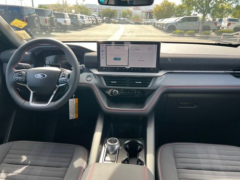 New 2026 Ford Explorer ST-Line w/ ST-Line Street Pack RWD image 19