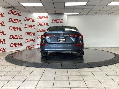Used 2023 Honda Civic Sport image 6