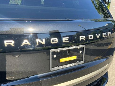 New 2025 Land Rover Range Rover SE image 15