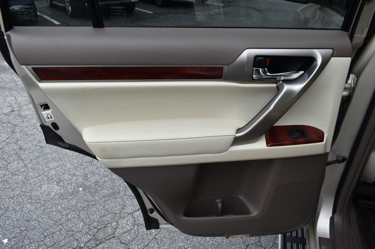 Used 2013 Lexus GX 460 w/ Comfort Plus Pkg AWD/4WD image 38