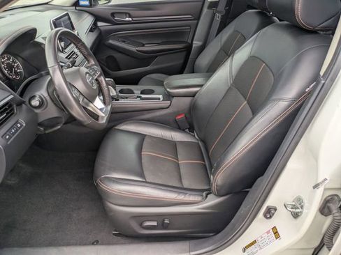 Used 2022 Nissan Altima 2.5 SR FWD image 13